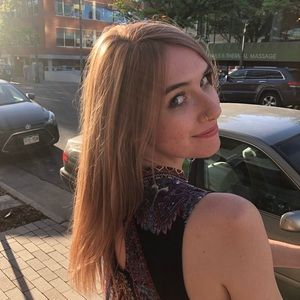 Meet your Posher, Lily